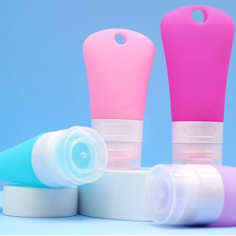 Bottiglie di lozione cosmetica